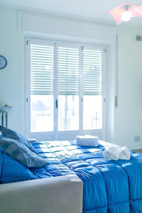 Navigli - Downtown - Duomo Spacious Two Bedroom Apartment - Close To Metro - Ac - Wi-Fi Milan Extérieur photo