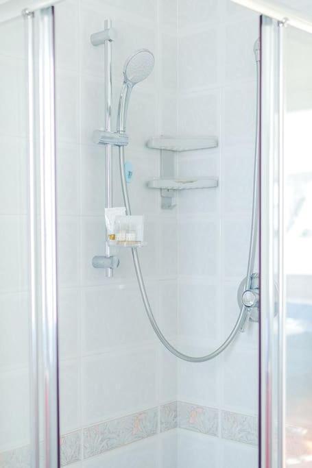 Navigli - Downtown - Duomo Spacious Two Bedroom Apartment - Close To Metro - Ac - Wi-Fi Milan Extérieur photo