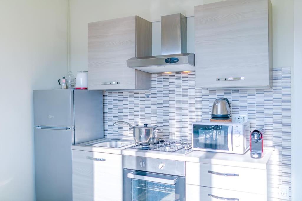 Navigli - Downtown - Duomo Spacious Two Bedroom Apartment - Close To Metro - Ac - Wi-Fi Milan Extérieur photo